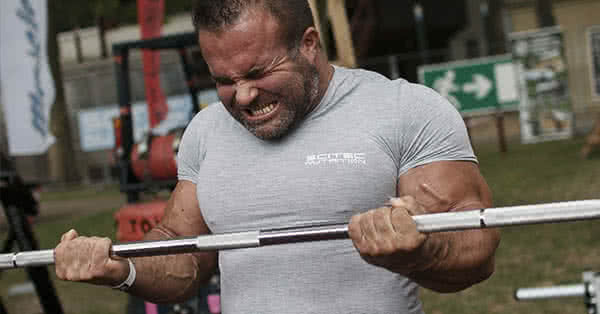 Musculatura bicepșilor - flexii pe banca Scott Musculatura bicepșilor - flexii pe banca Scott